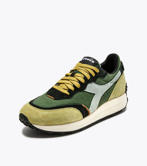 
            
                Load image into Gallery viewer, Diadora Race Suede SW Trianers
            
        