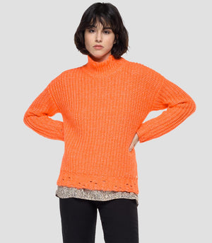 
            
                Load image into Gallery viewer, Replay DK7204 Turtleneck Jumper
            
        